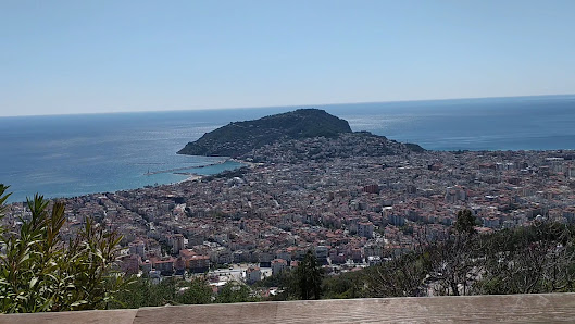 Alanya Belediyesi Devlet Bahçeli Yaşam Alanı Parkı Yerel İşletme fotoğrafı 4