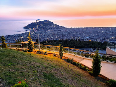 Alanya Belediyesi Devlet Bahçeli Yaşam Alanı Parkı Yerel İşletme fotoğrafı 5